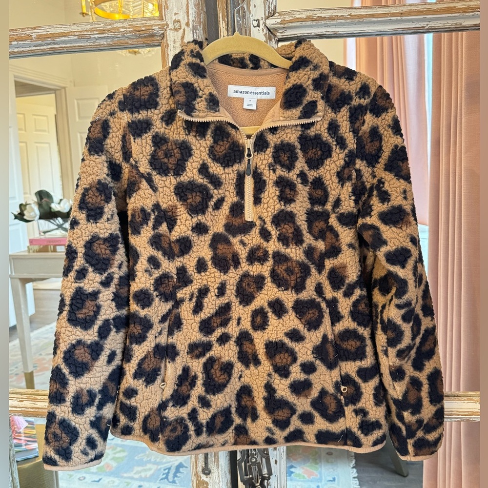Leopard fleece pullover
